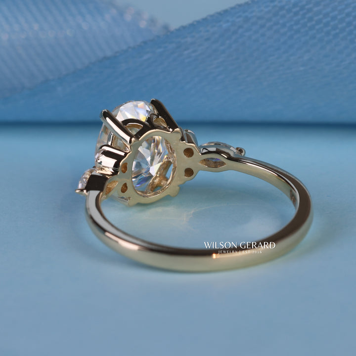 2.0CT Oval E/VS1 Lab Grown Diamond Cluster Engagement Ring