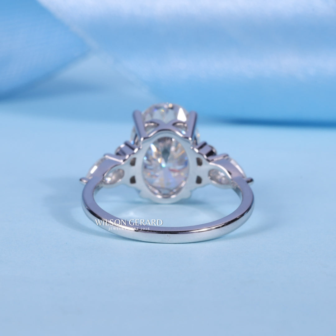 2.0CT Oval E/VS1 Lab Grown Diamond Cluster Timeless Engagement Ring
