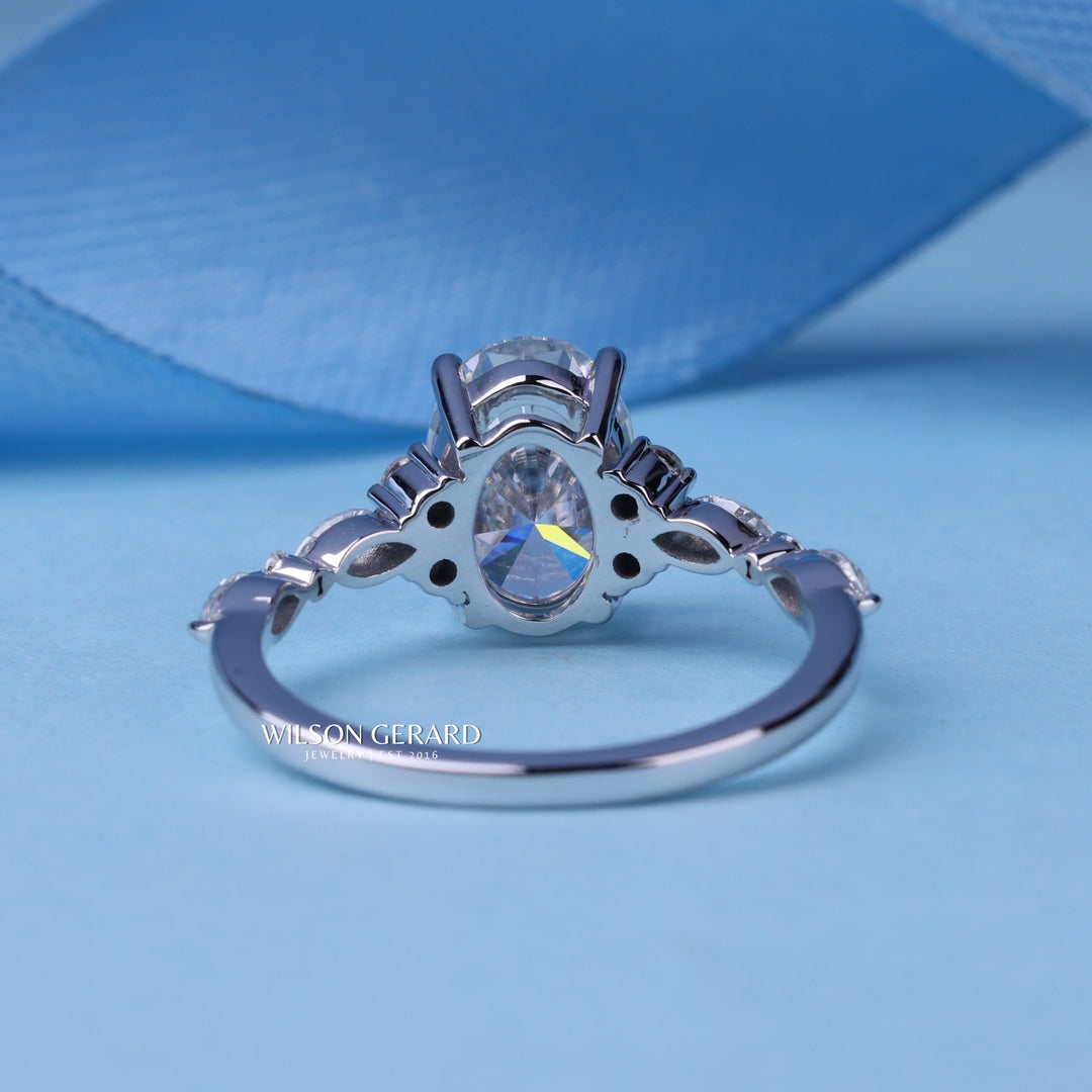 2.0CT Oval E/VS1 Lab Grown Diamond Cluster Engagement Ring