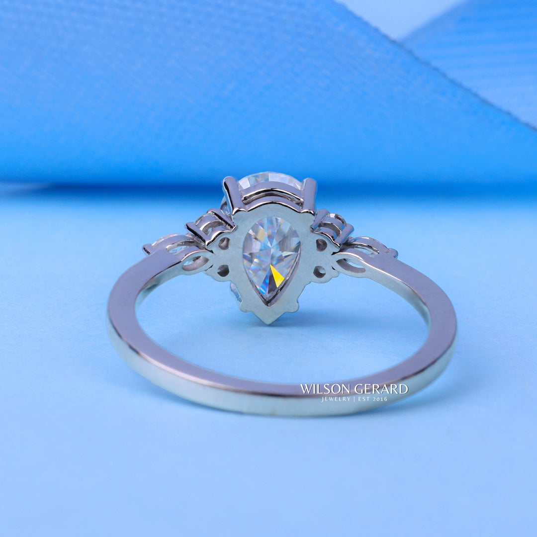 1.0CT Pear E/VS CVD Diamond Cluster Engagement Ring