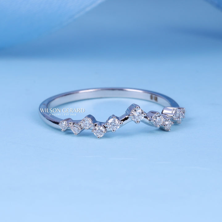 Round E/VS1 Lab Grown Diamond Cluster Curved Wedding Band