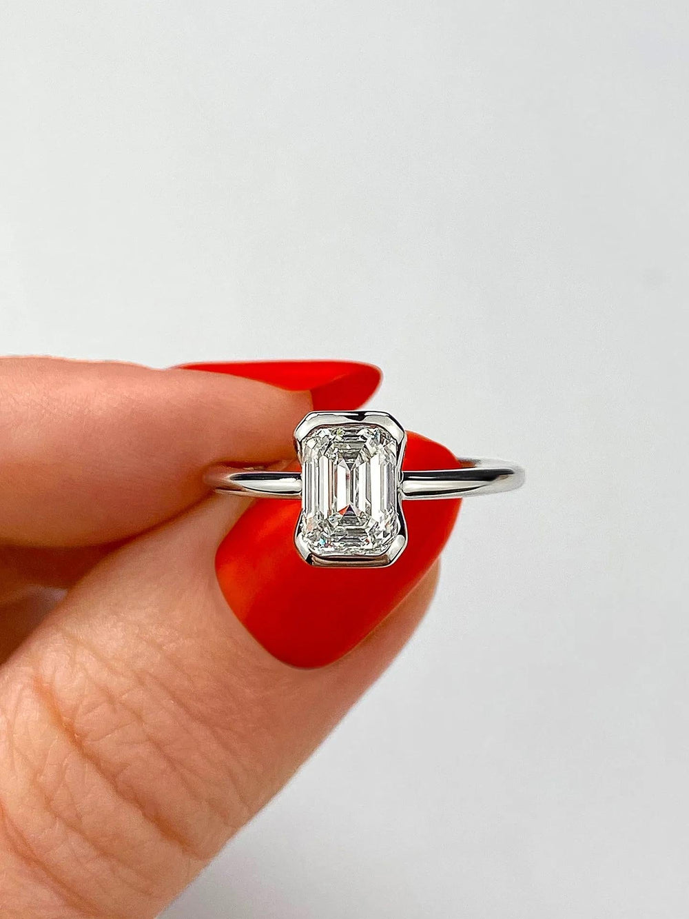 2ct Emerald F- VS1 Lab Grown Diamond Solitaire Engagement Ring