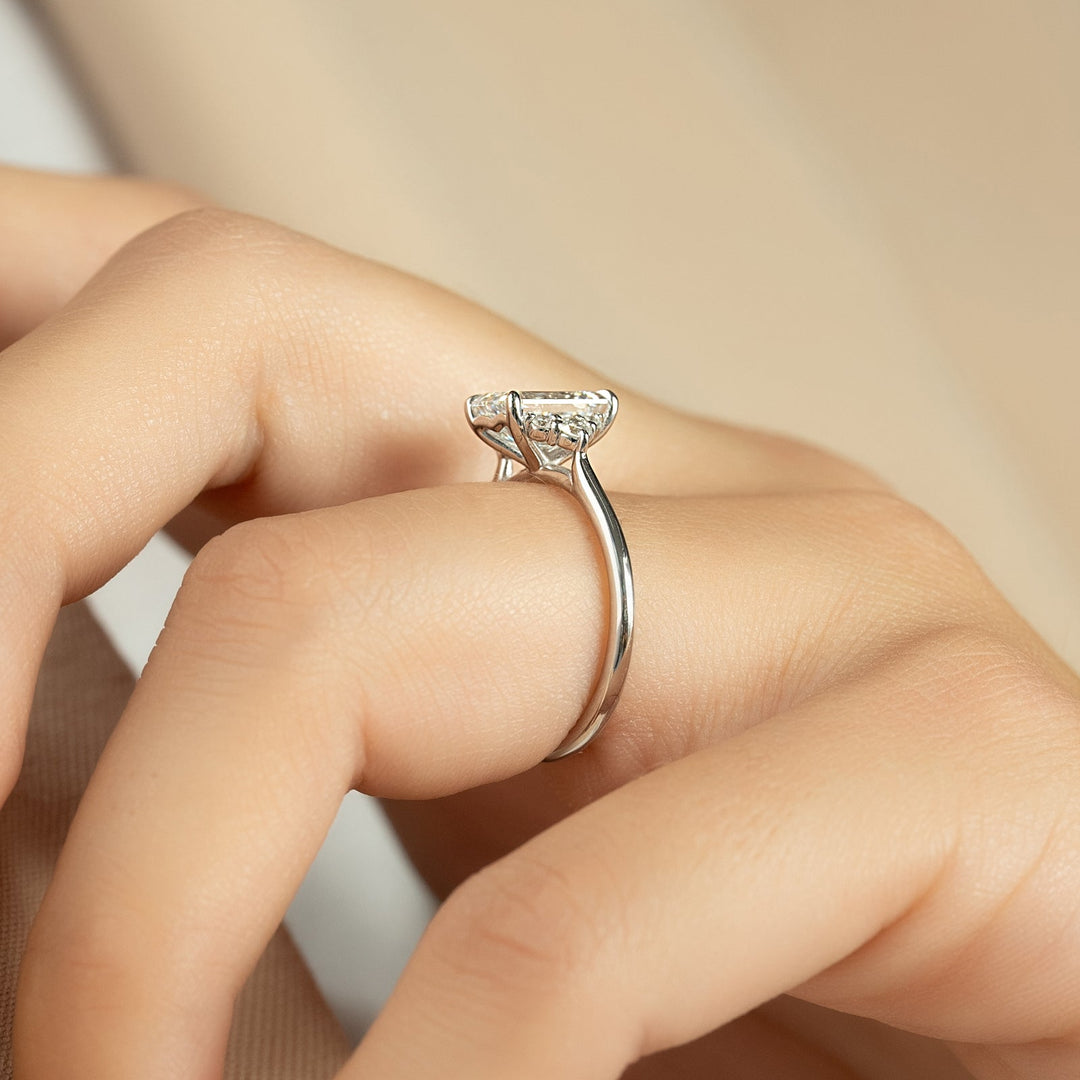 emerald-f-vs1-cvd-diamond-cluster-engagement-ring