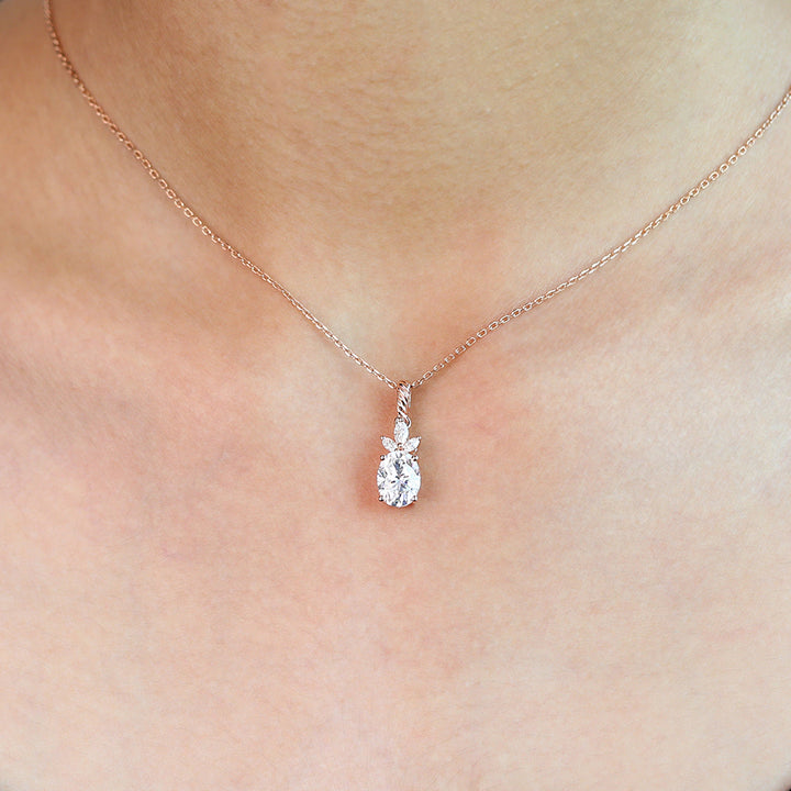 Oval Cut Cluster Lab Grown Pendant Necklace Ideas