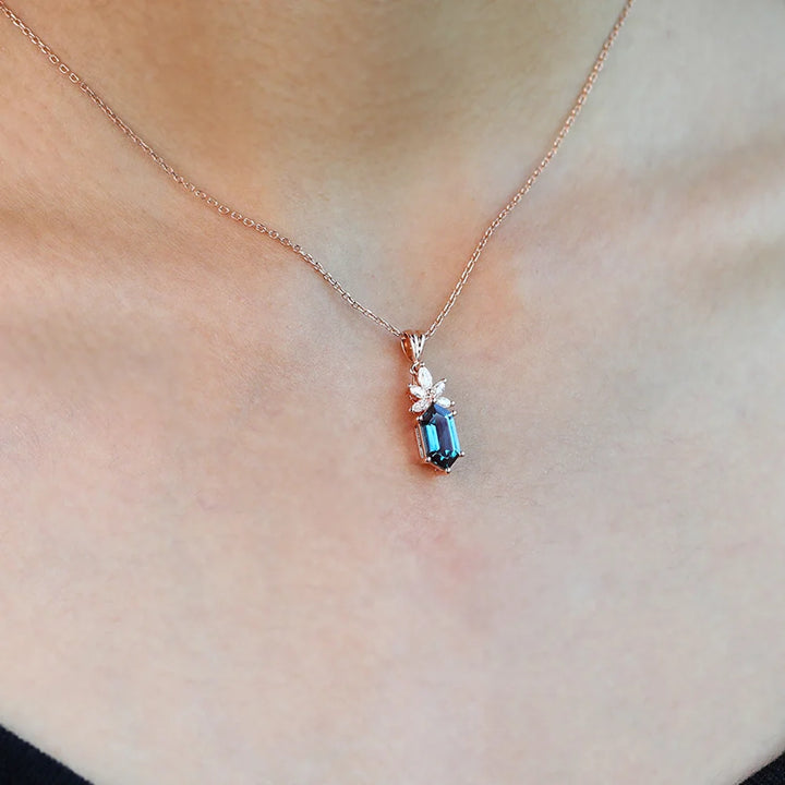 Elongated Hexagon Cut Cluster Lab Grown Diamond Necklace Designs