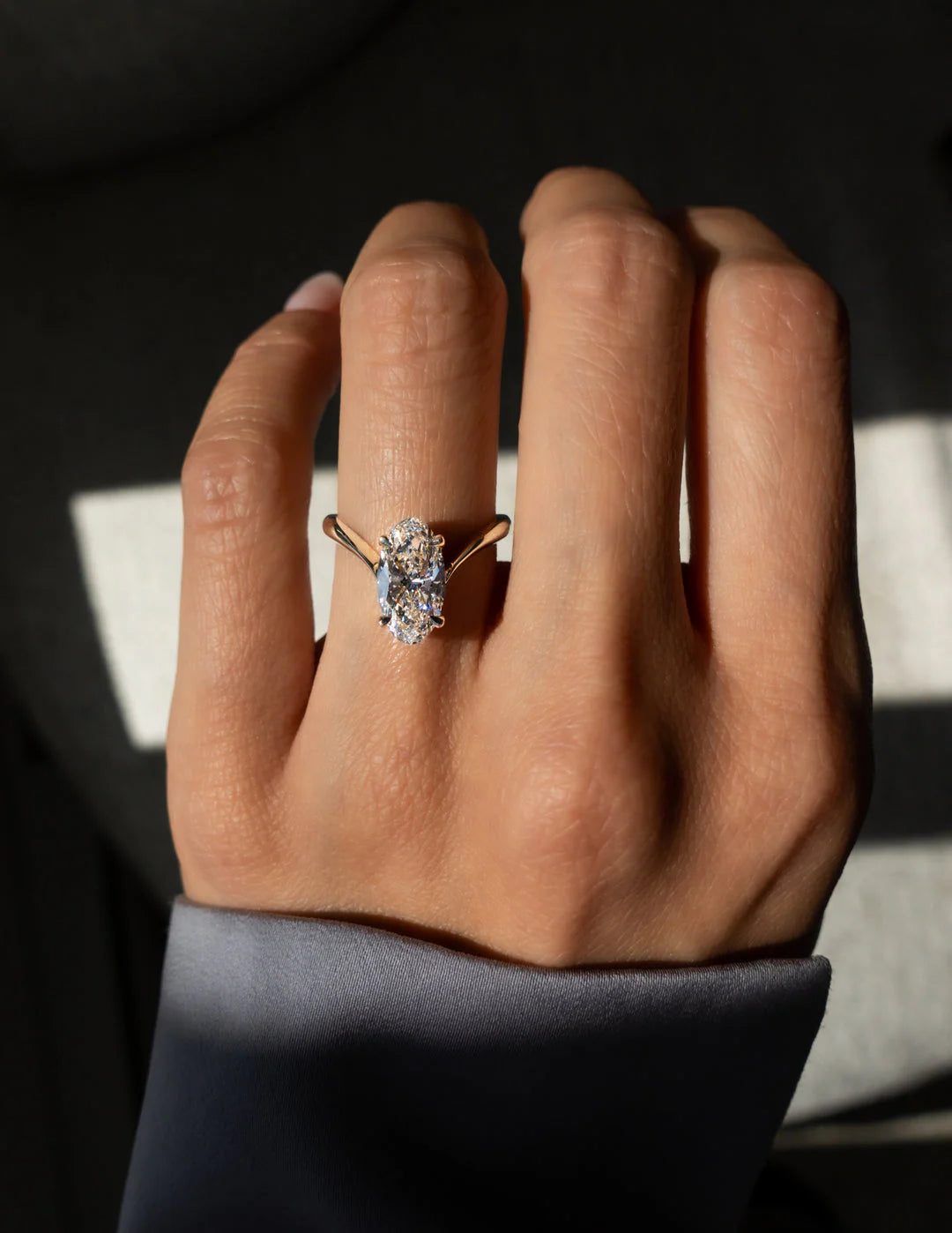 2.0CT-3.0CT Oval E/VS Unique Diamond Rings Classy Women With Matching Classic Curved Band