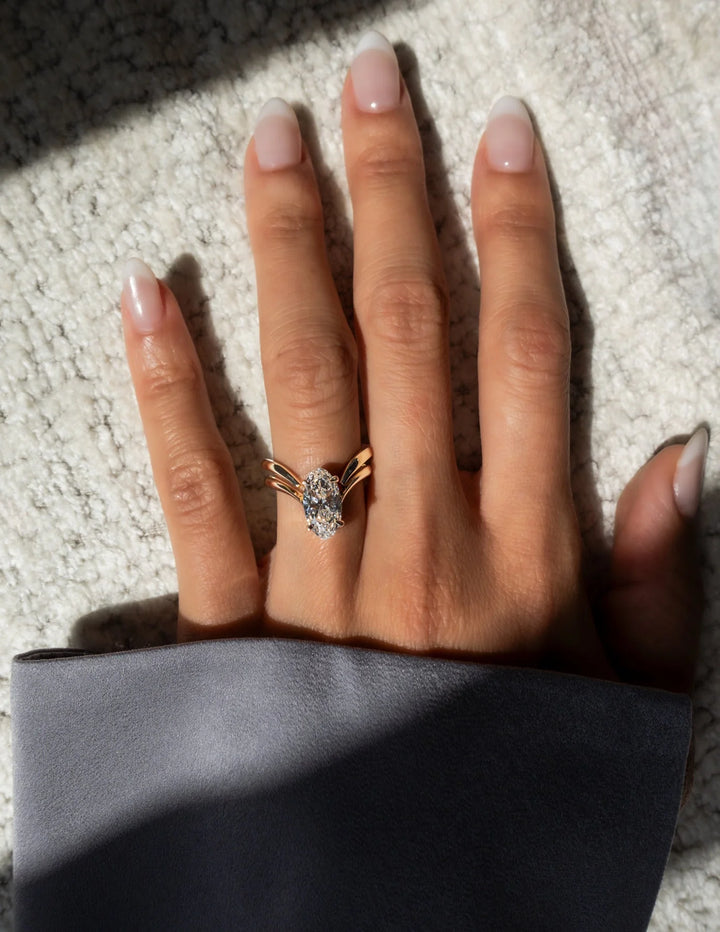 2.0CT-3.0CT Oval E/VS Unique Diamond Rings Classy Women With Matching Classic Curved Band