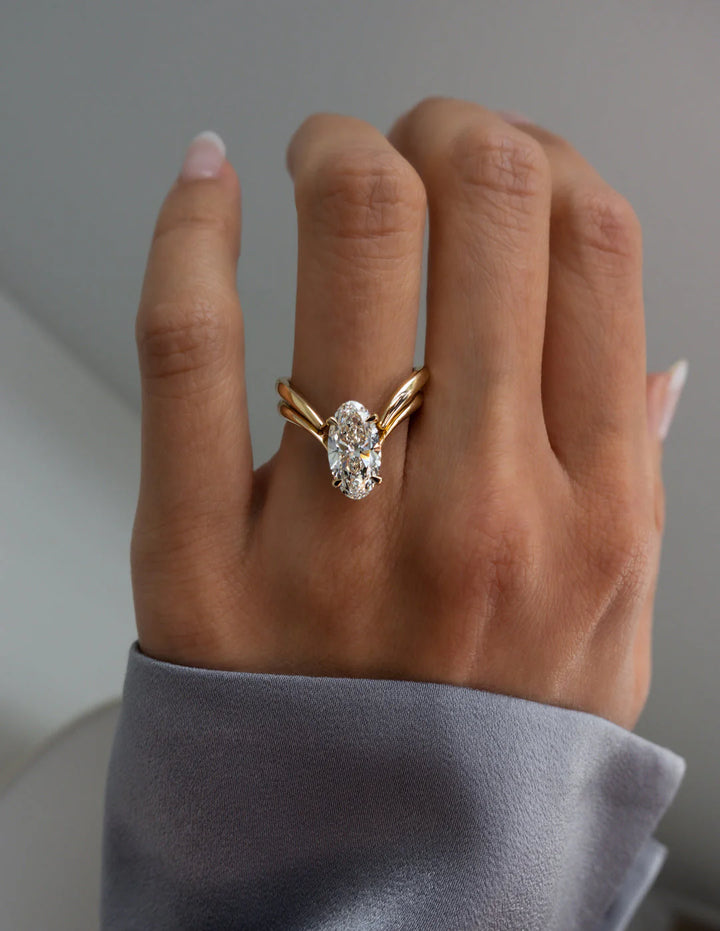 2.0CT-3.0CT Oval E/VS Unique Diamond Rings Classy Women With Matching Classic Curved Band