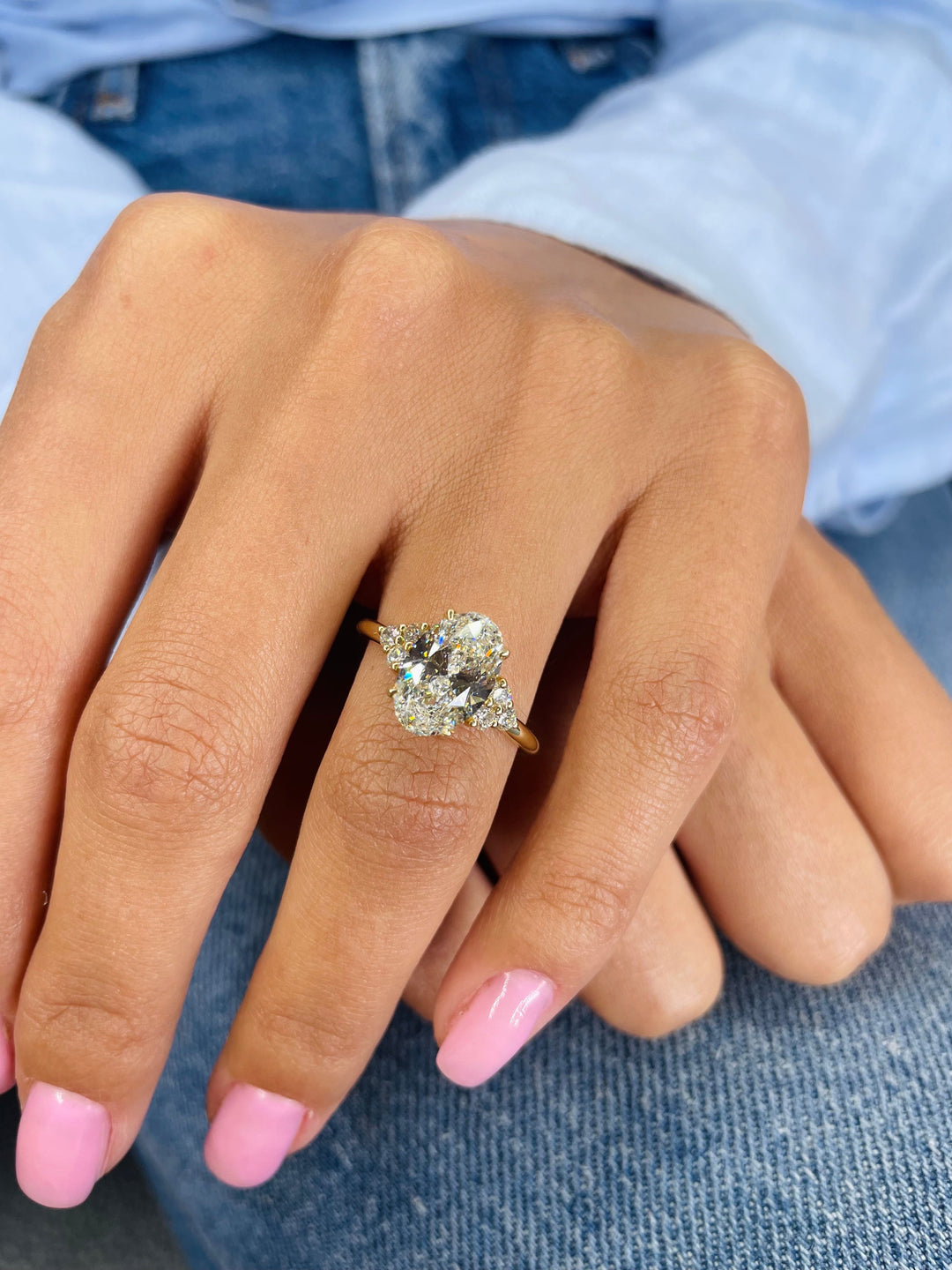 oval-shaped-g-vs-diamond-engagement-ring-with-pave-setting