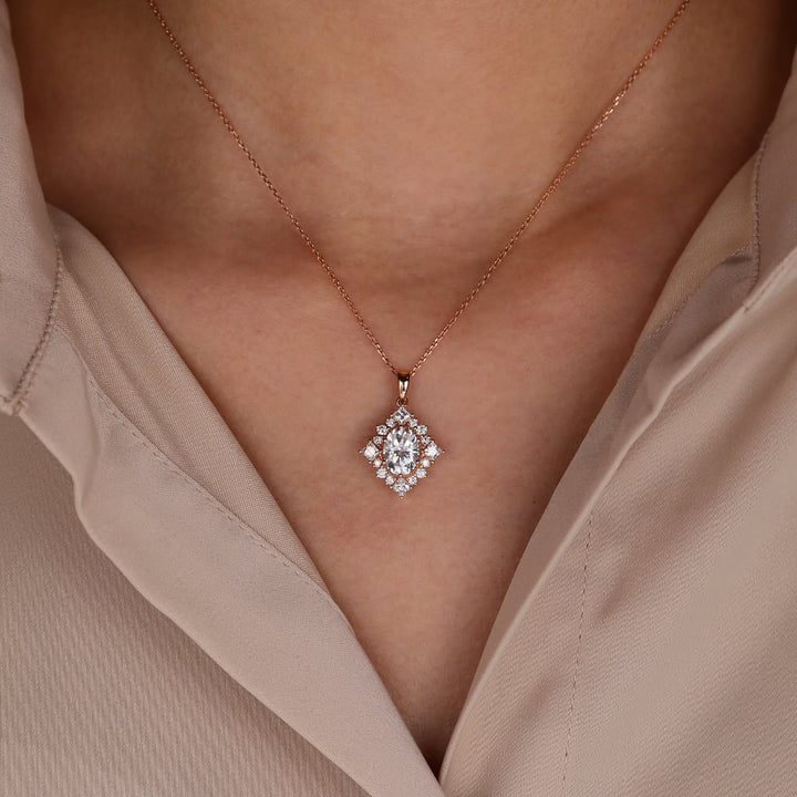 Oval Cut Cluster Halo Lab Grown Diamond Necklace Designs