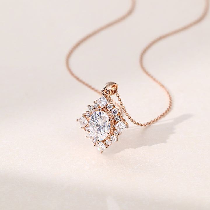 Oval Cut Cluster Halo Lab Grown Diamond Necklace Designs