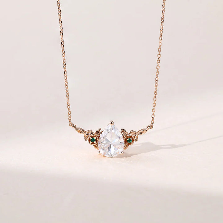 Pear Cut Lab Grown Diamond Vintage Style Necklace Designs