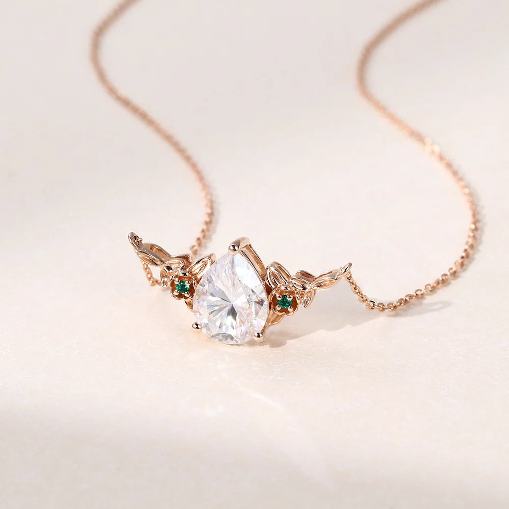 Pear Cut Lab Grown Diamond Vintage Style Necklace Designs