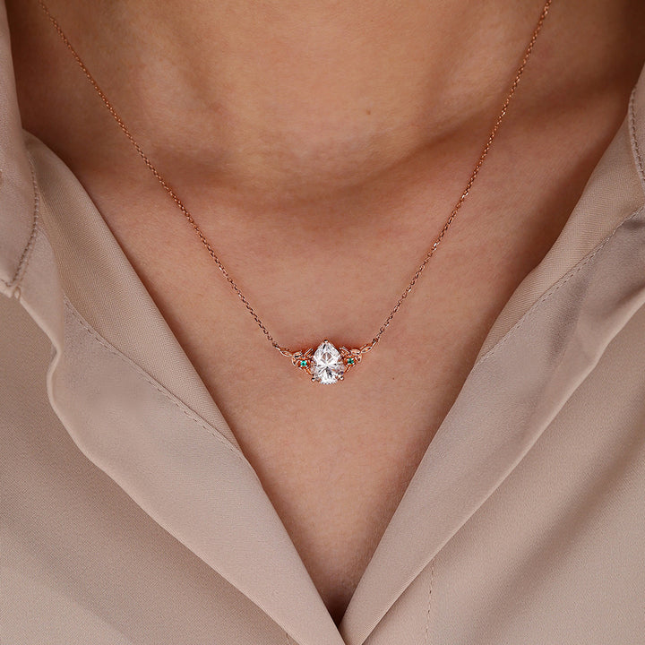 Pear Cut Lab Grown Diamond Vintage Style Necklace Designs
