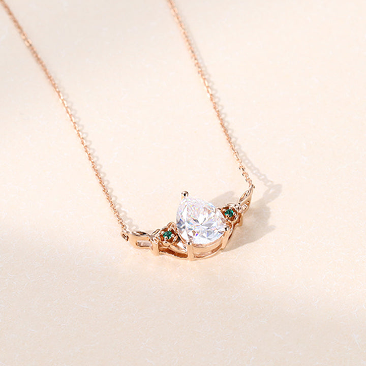 Pear Cut Lab Grown Diamond Vintage Style Necklace Designs