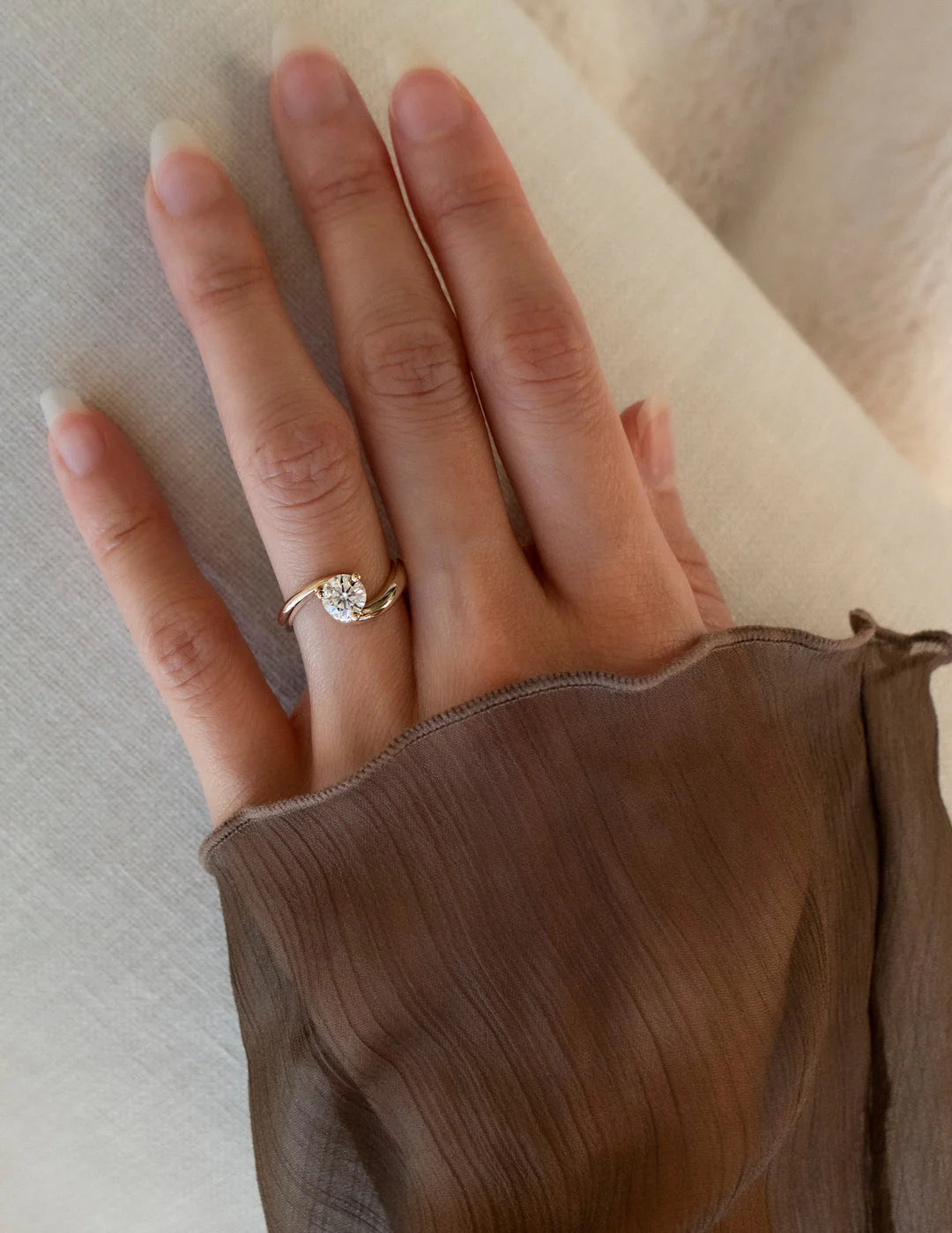 0.50CT-1.50CT Round E/VS CVD Diamond By Pass Engagement Dream Ring With Matching Band