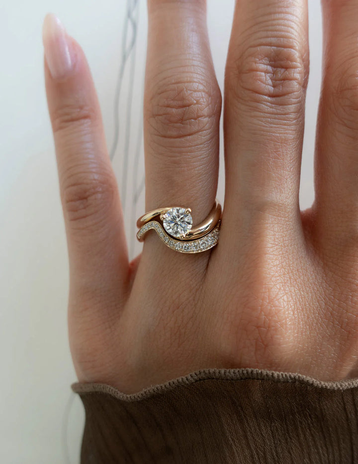 0.50CT-1.50CT Round E/VS CVD Diamond By Pass Engagement Dream Ring With Matching Band