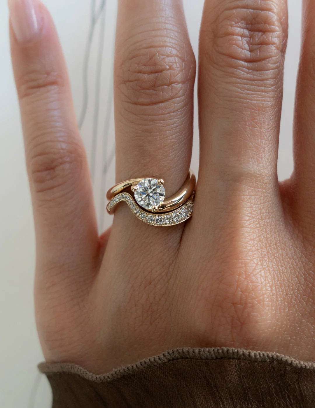 0.50CT-1.50CT Round E/VS CVD Diamond By Pass Engagement Dream Ring With Matching Band