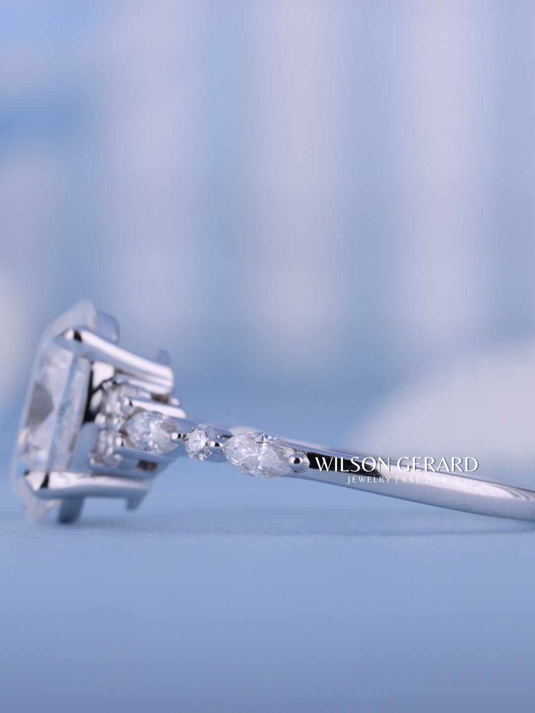 2.0CT Oval E/VS1 CVD Diamond Cluster Engagement Ring