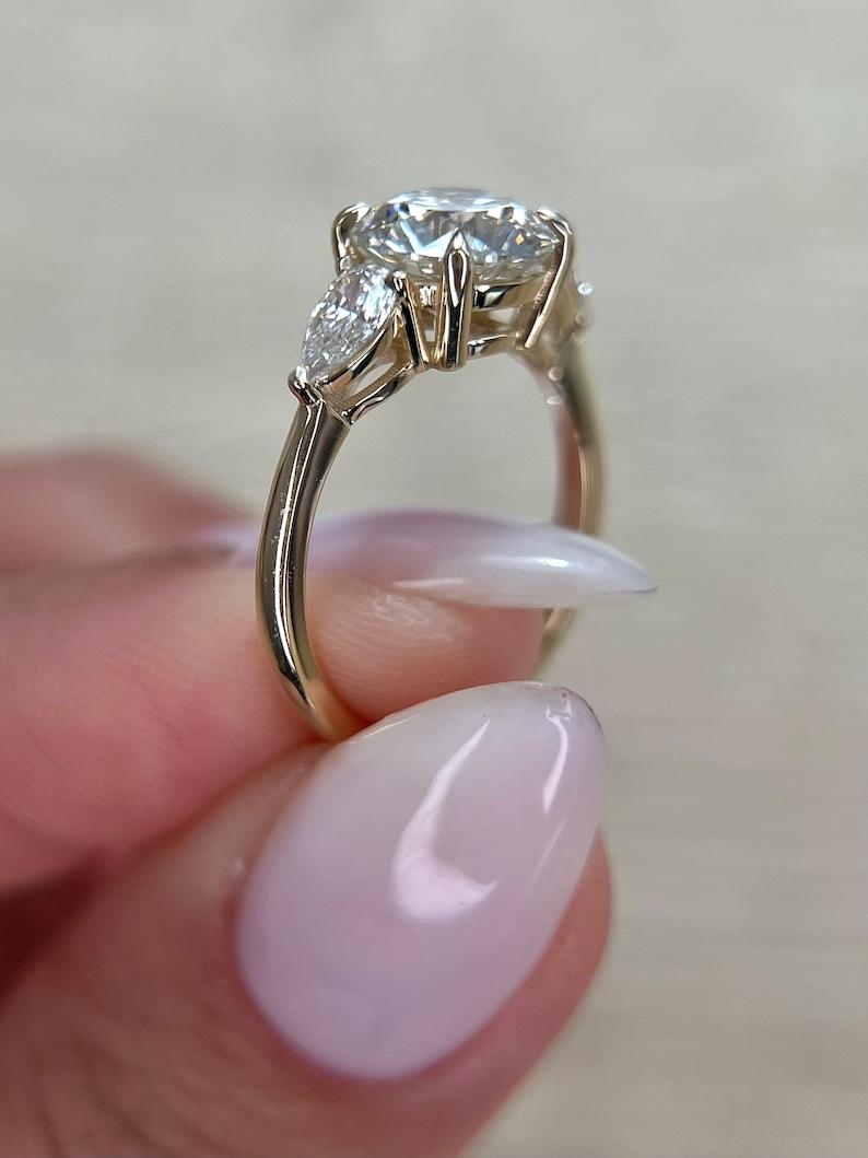 2-50-ct-round-three-stones-cvd-f-vs1-diamond-engagement-ring