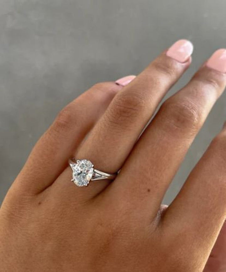 2.0CT Oval Cut Lab Grown Diamond Split Shank Engagement Ring For Women