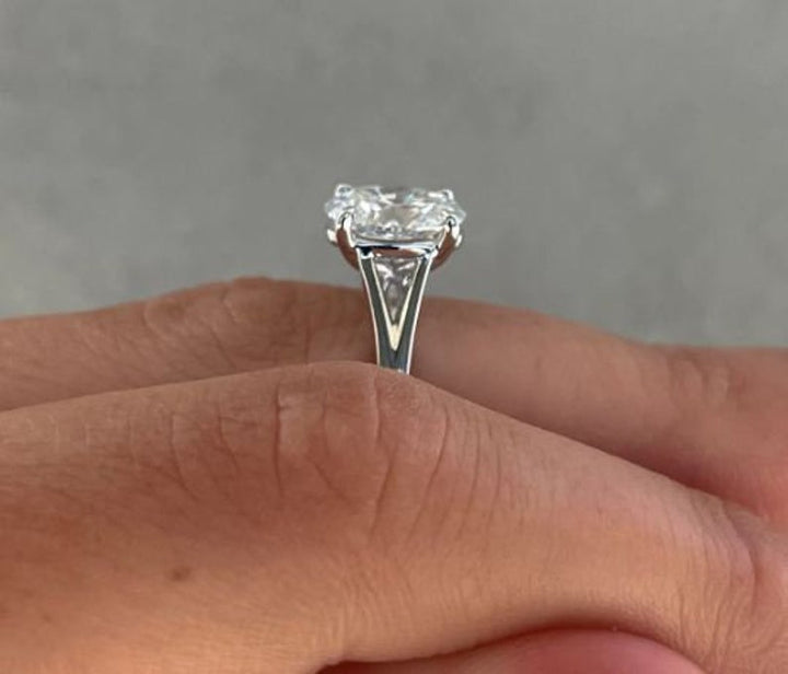 2.0CT Oval Cut Lab Grown Diamond Split Shank Engagement Ring For Women