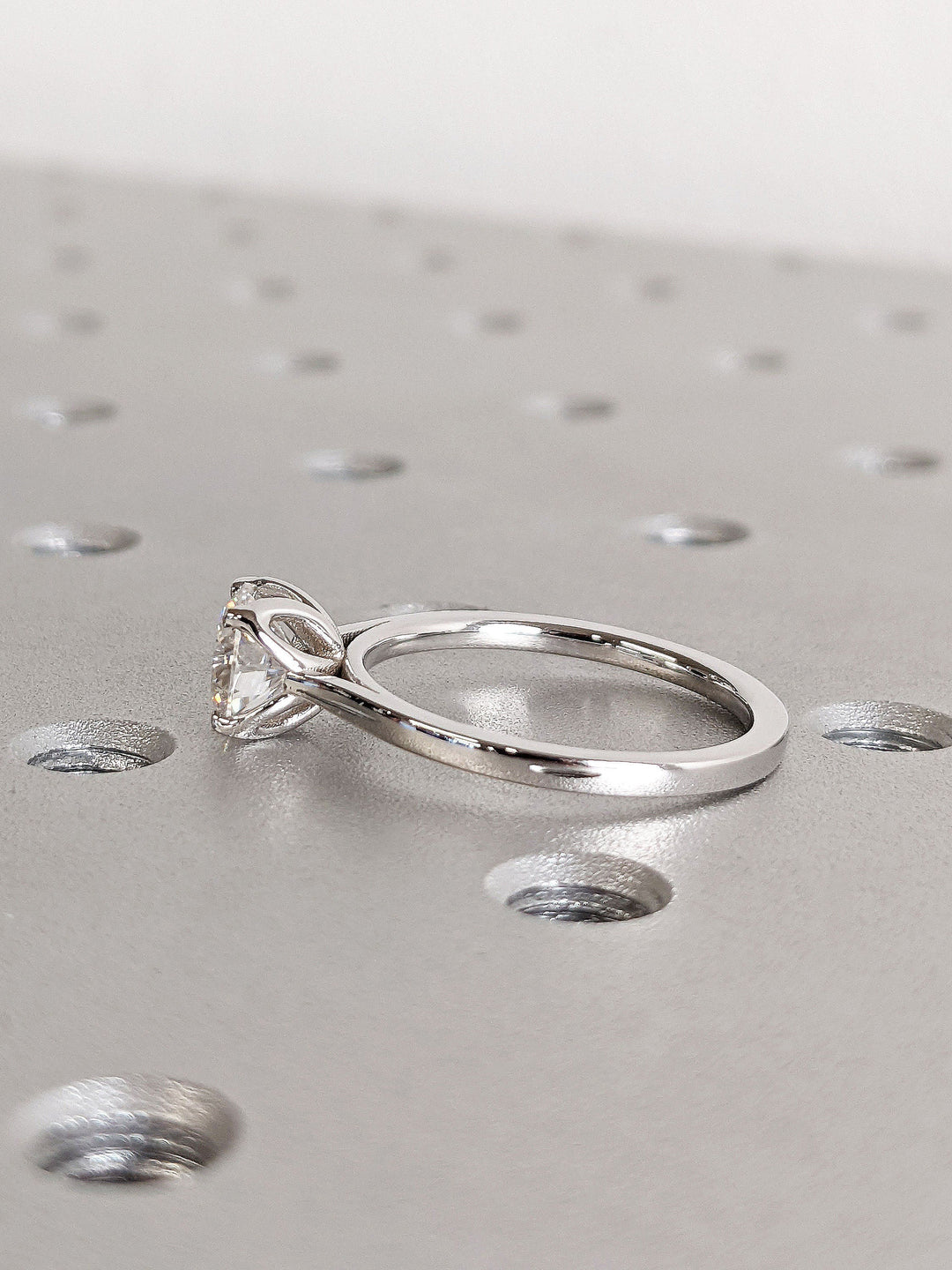 1.0CT Round Cut Solitaire Diamond Lab Grown Engagement Ring For Women