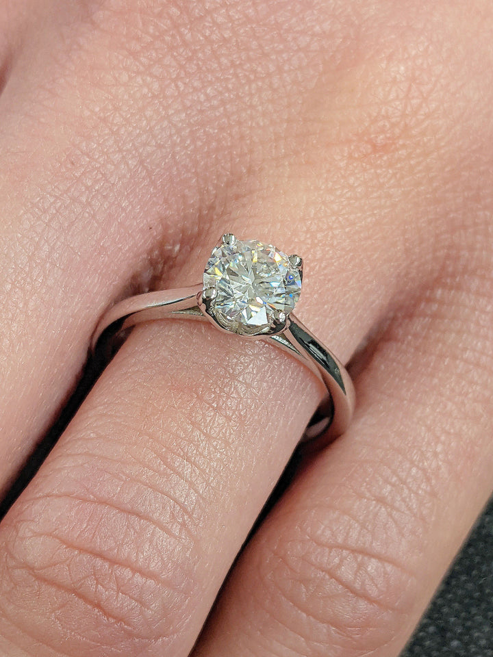 1.0CT Round Cut Solitaire Diamond Lab Grown Engagement Ring For Women