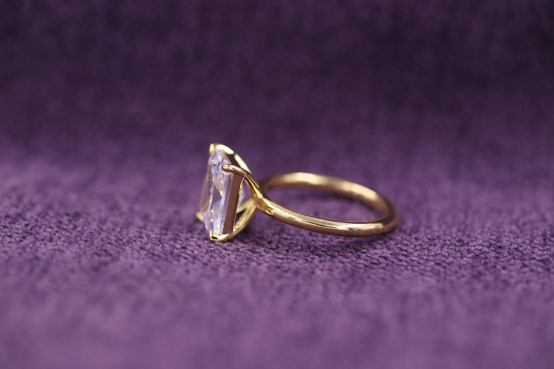 2.50CT Radiant Cut Solitaire Lab Grown Diamond Engagement Ring For Her