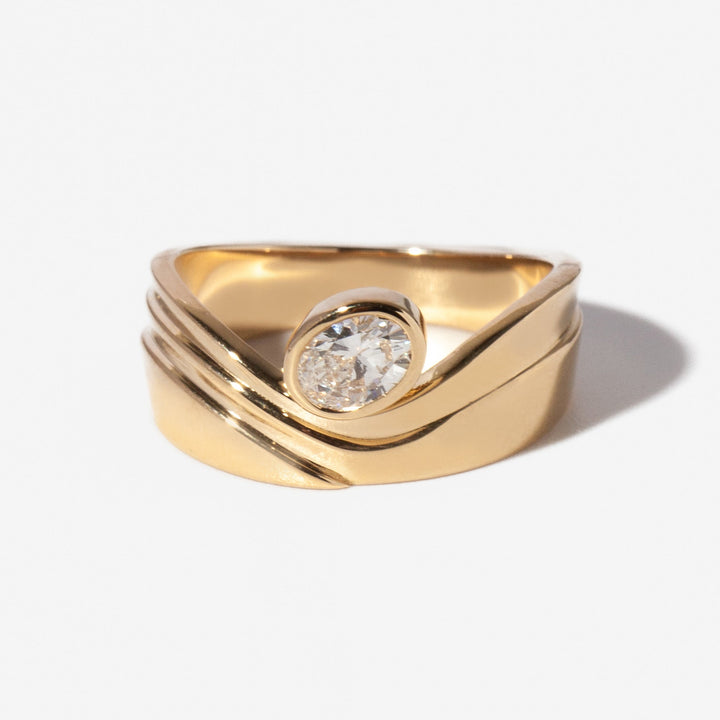 oval lab grown diamond monte engagement ring 0.5 carat E VS1