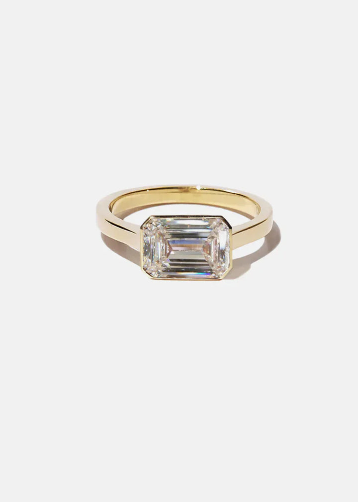 2.50ct Bezel Set Emerald E/VS1 CVD Diamond Solitaire East West Engagement Ring With Wedding Band