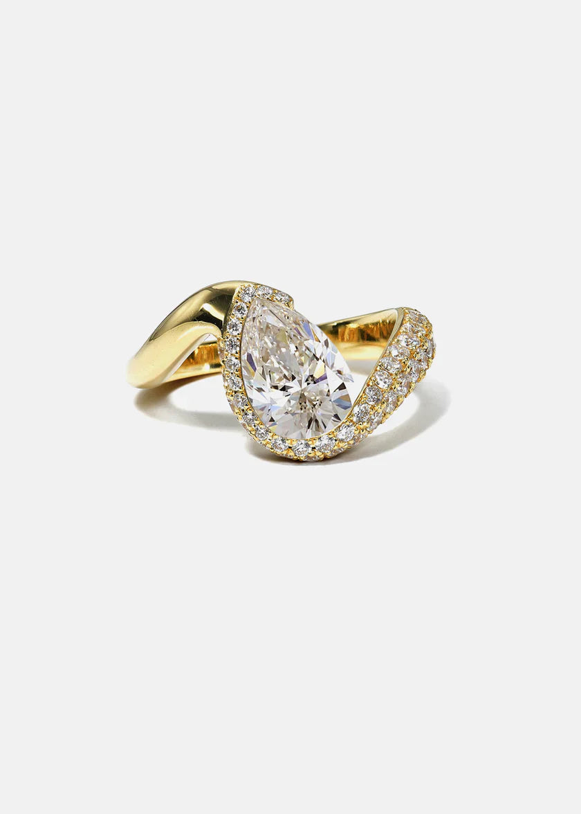 1.50CT Pear E/VS Lab Grown Diamond Curved Pave Unique Diamond Rings Engagement With Matching Band