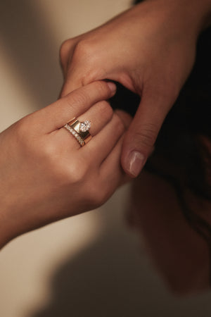 1.0ct Oval Unique Solitaire F/VS1 Lab Grown Diamond Engagement Ring