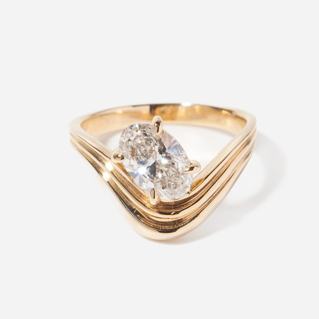 oval lab grown diamond engagement ring 1.25 carat curved classic design