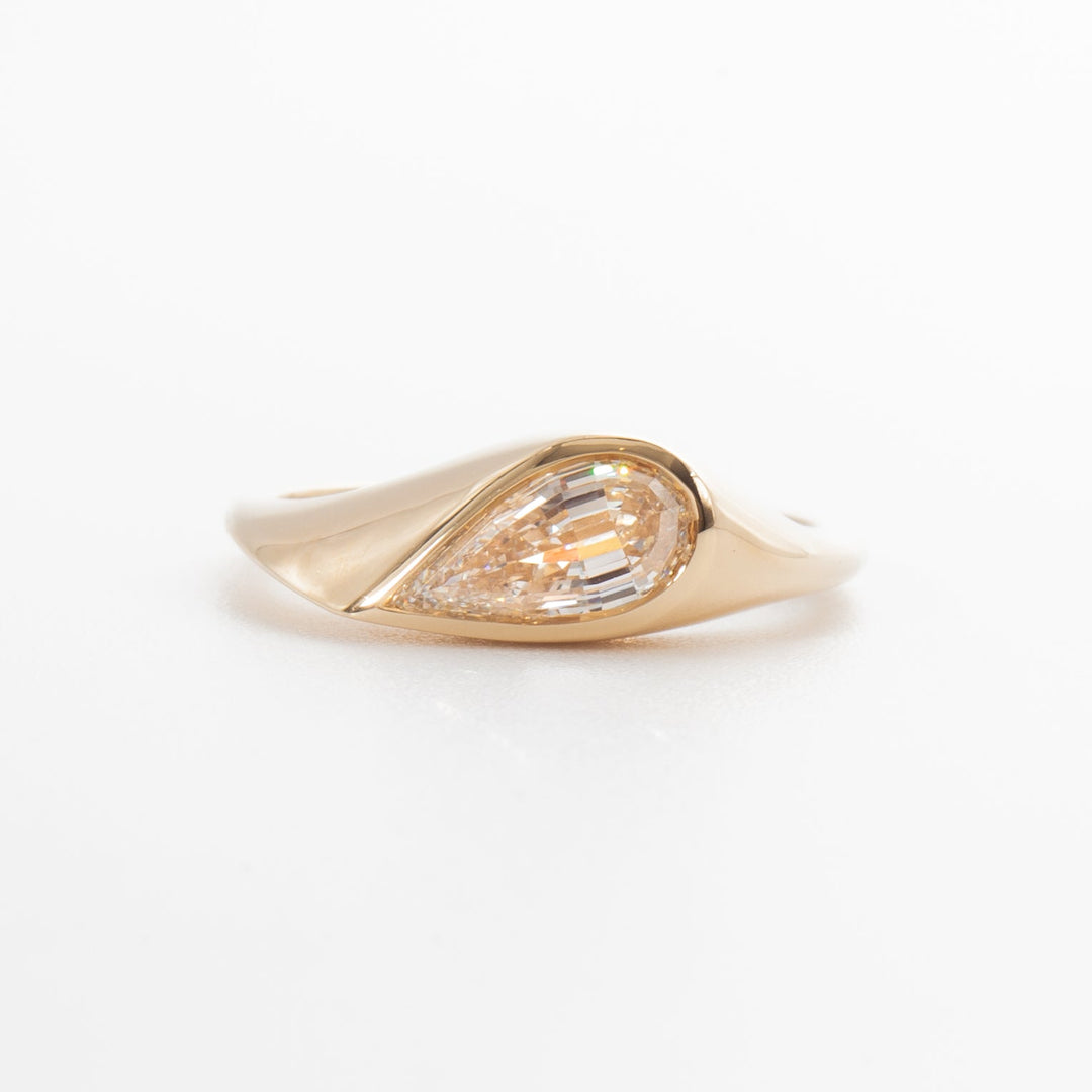 pear cut lab grown diamond bezel engagement ring 1.5 carat E VS1 antique style