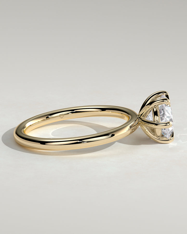 1.5ct gold oval engagement ring