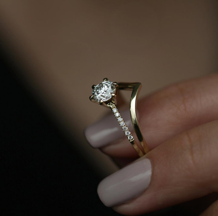 0-85-ct-round-solitaire-cvd-e-vs1-diamond-engagement-ring-10