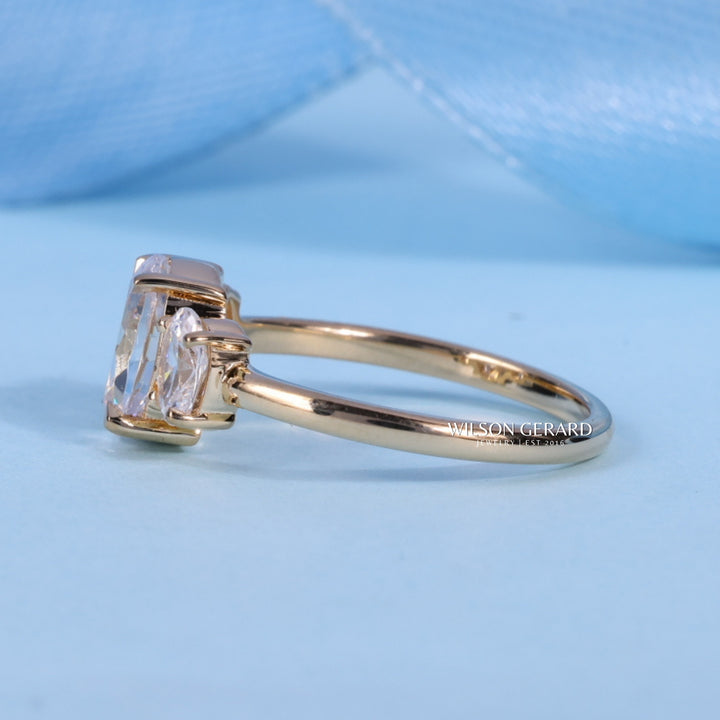 1.0CT Oval E/VS1 Lab Grown Diamond Three Stone Engagement Rings