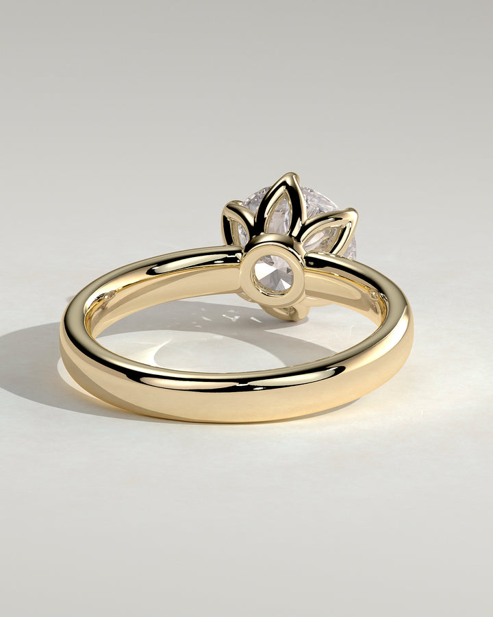 1.5ct Round CVD Diamond Petal Gallery and Cigar Band Engagement Ring