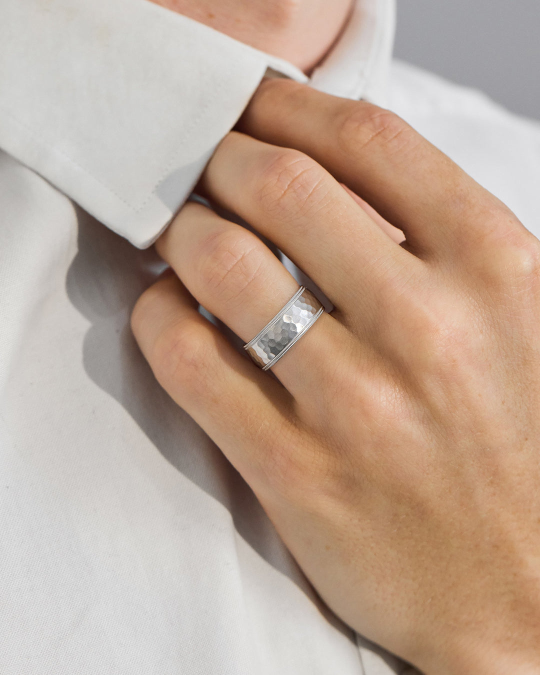Men's Hammered Two Stapes Milgrain Wedding Band