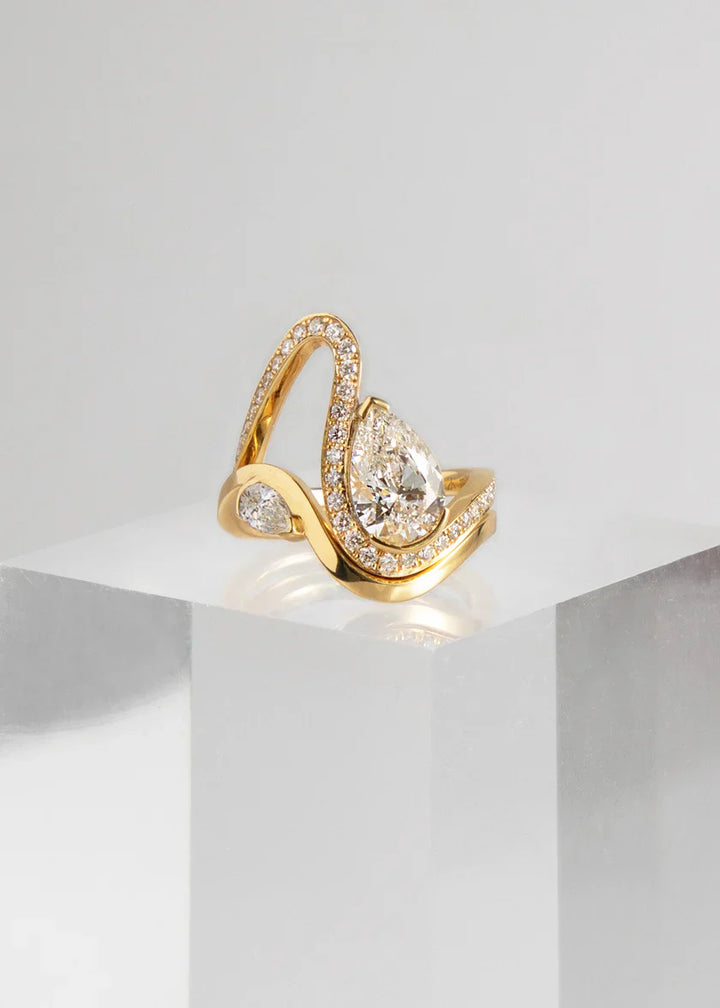 Pear CVD Diamond Channel Pavé Curved Engagement Ring With Matching Band