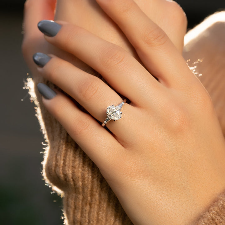 oval-f-vs1-cvd-diamond-three-stone-engagement-ring