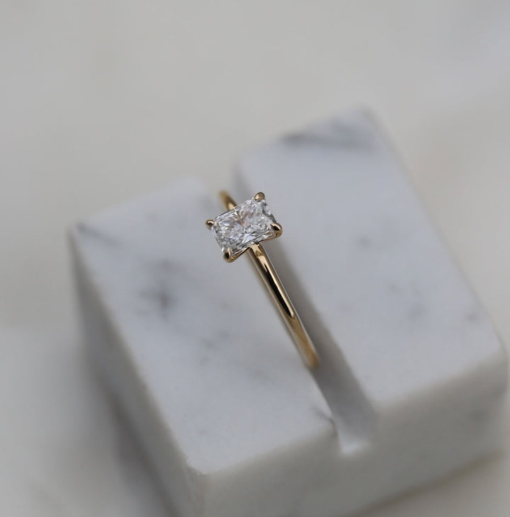 0-71-ct-radiant-solitaire-cvd-e-vs1-diamond-engagement-ring