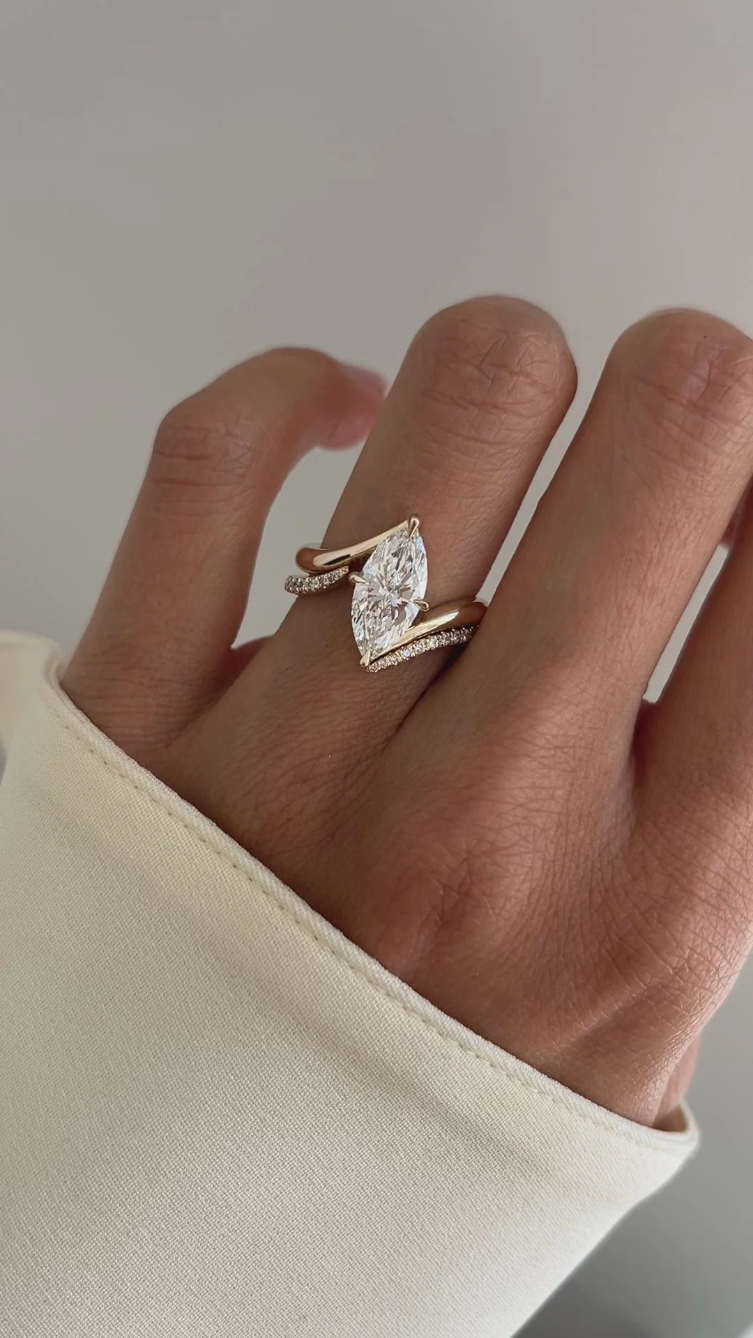 2.0CT Marquise E/VS CVD Diamond Bypass Unique Engagement Ring With Curved Band