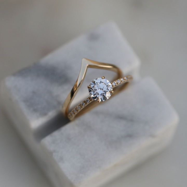 0-85-ct-round-solitaire-cvd-e-vs1-diamond-engagement-ring-7