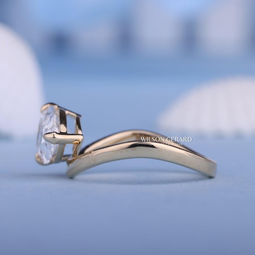 2.50CT Pear E/VS1 CVD Diamond Unique Curved East West Engagement Ring