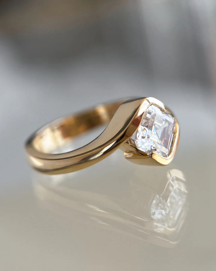 1.0CT-2.0CT Asscher E/VS CVD Diamond Tension Style Unique Engagement Ring With Matching Classic Curved Band