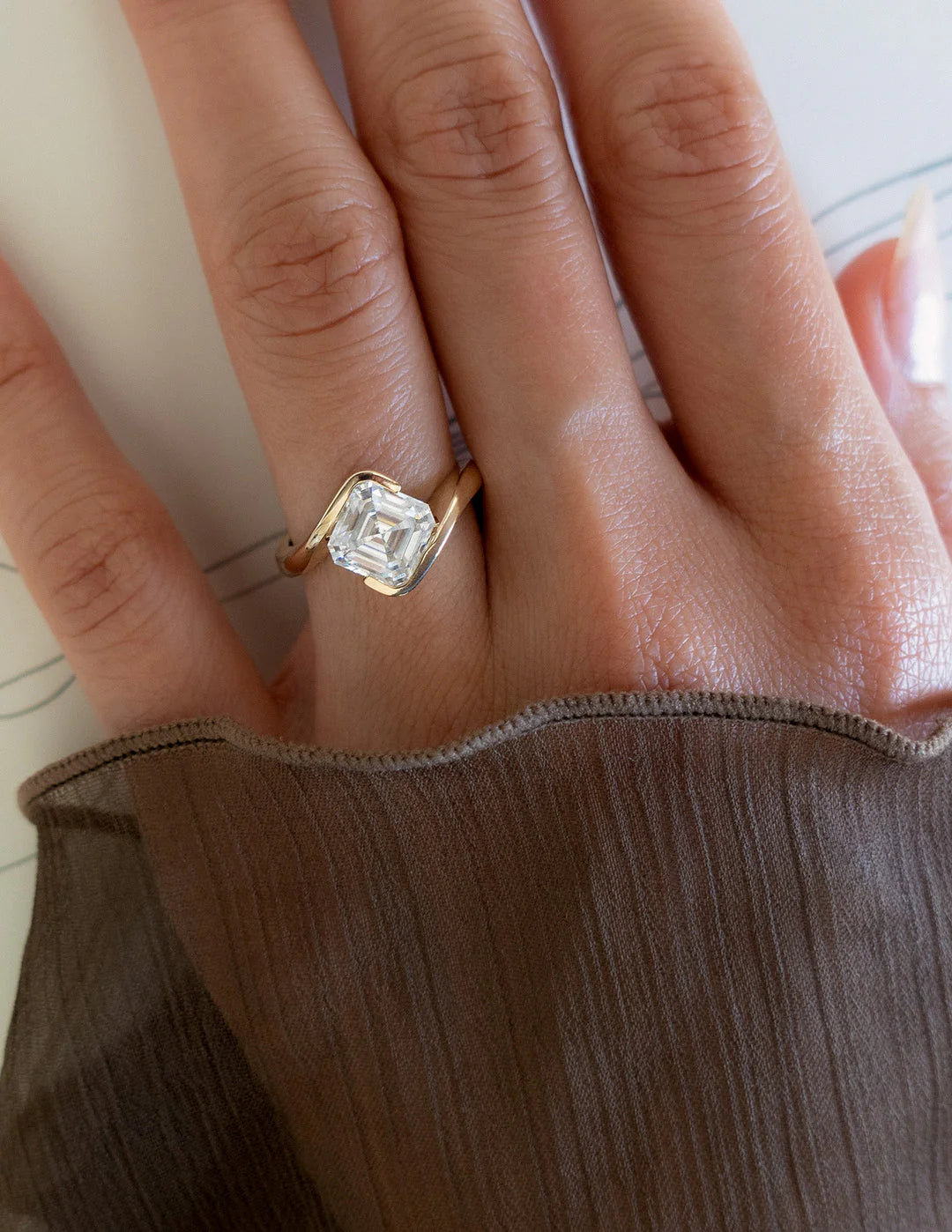 1.0CT-2.0CT Asscher E/VS CVD Diamond Tension Style Unique Engagement Ring With Matching Classic Curved Band