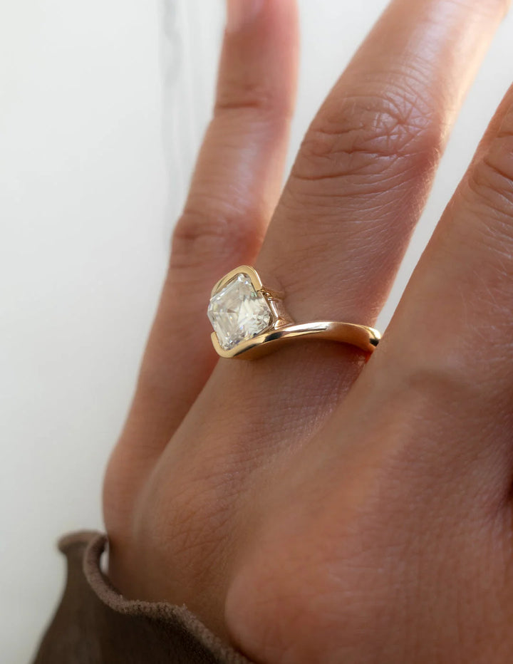 1.0CT-2.0CT Asscher E/VS CVD Diamond Tension Style Unique Engagement Ring With Matching Classic Curved Band