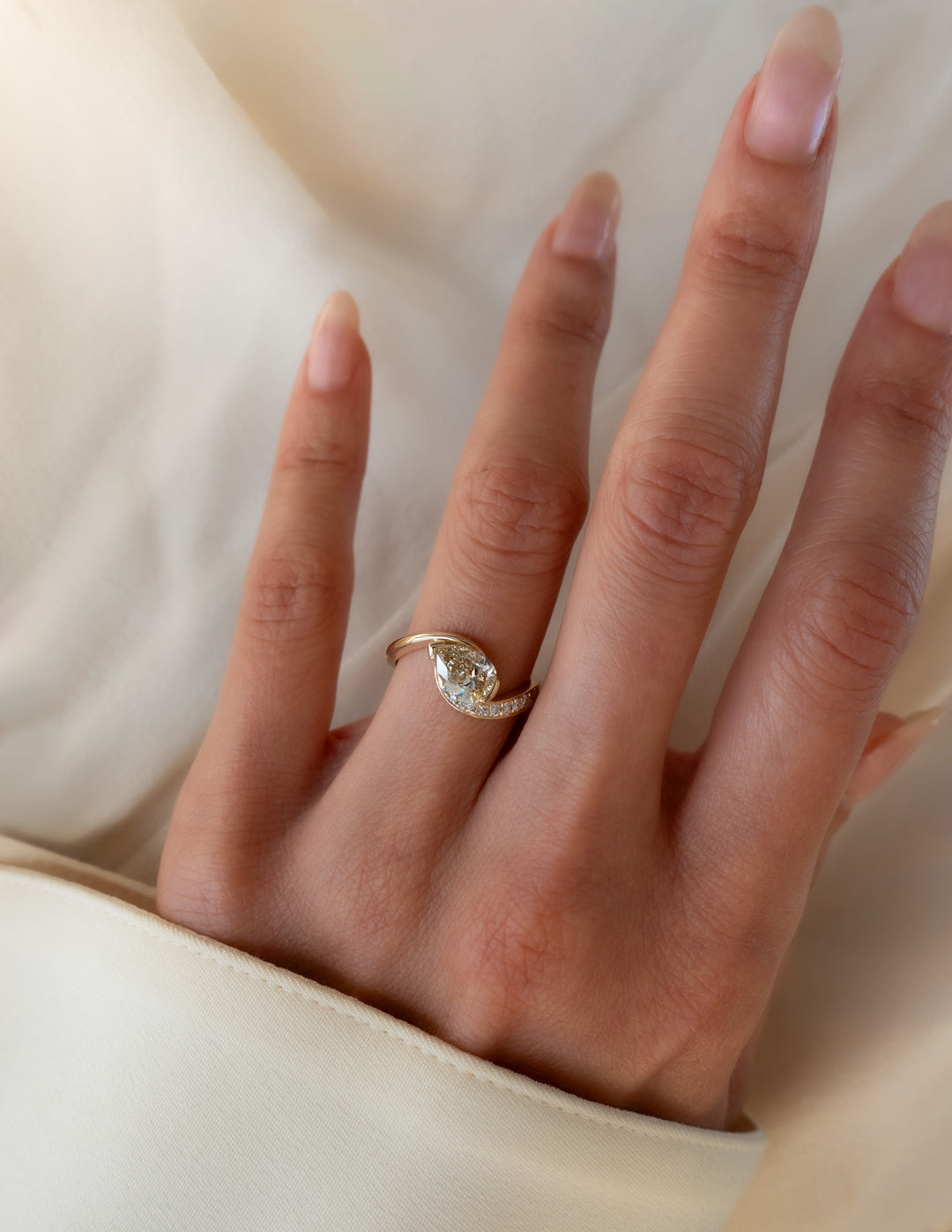 1.50CT-2.50CT Champagne Pear Cut Lab Grown Diamond Unique Engagement Ring